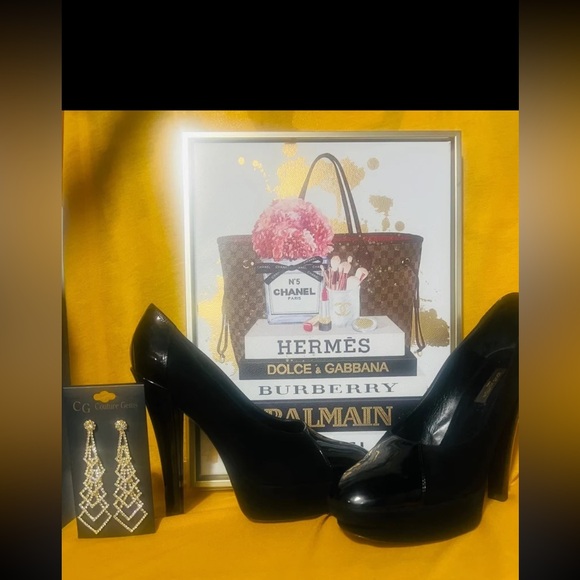 Louis Vuitton Heels - Picture 1 of 7